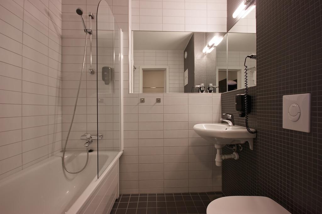 Comfort Hotel Victoria Florø מראה חיצוני תמונה